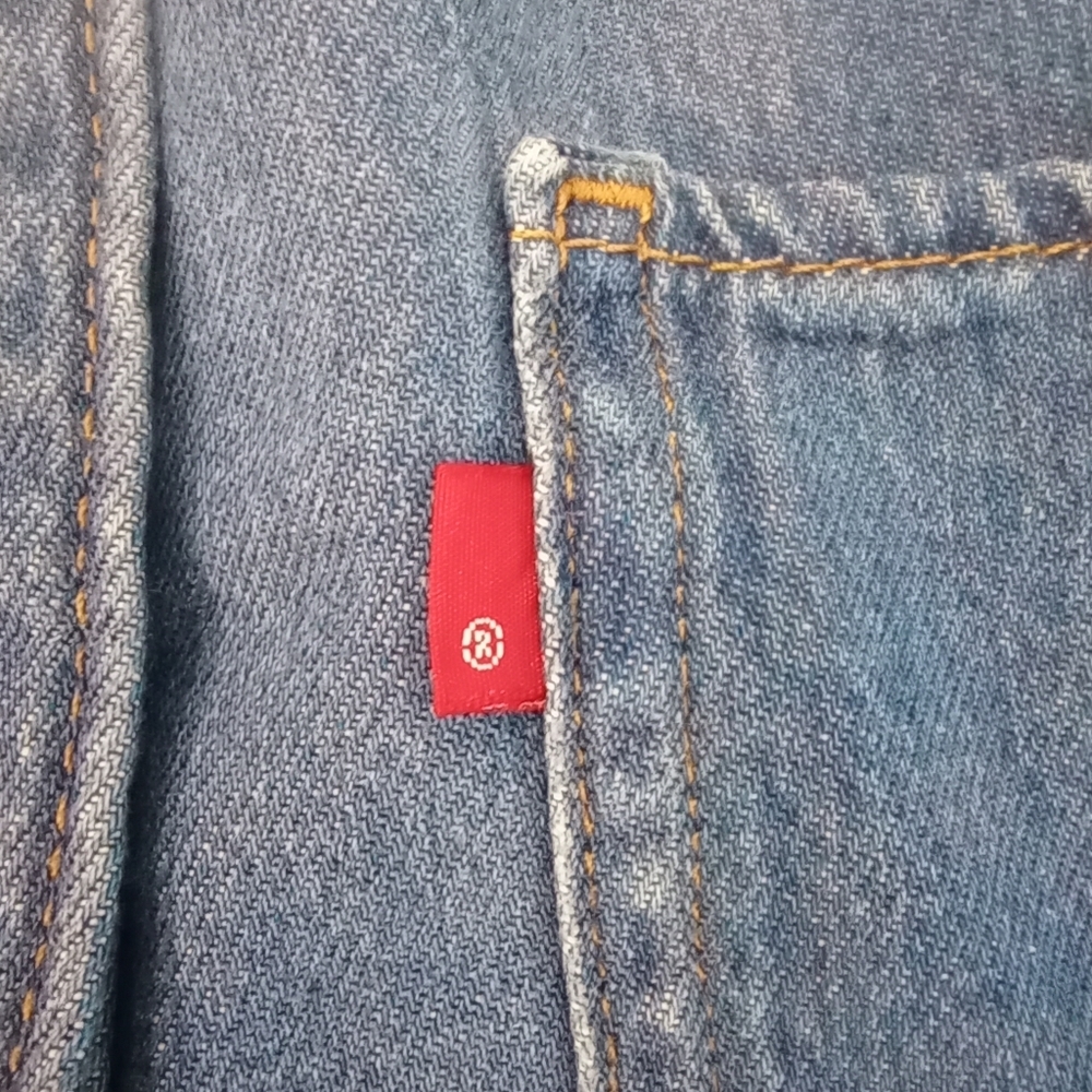 Levi's Solid Relaxed Fit Shirt Denim - Picture 10 of 14